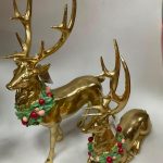 Coppia Renna Oro con Ghirlanda Natalizia - L'Arte di Nacchi